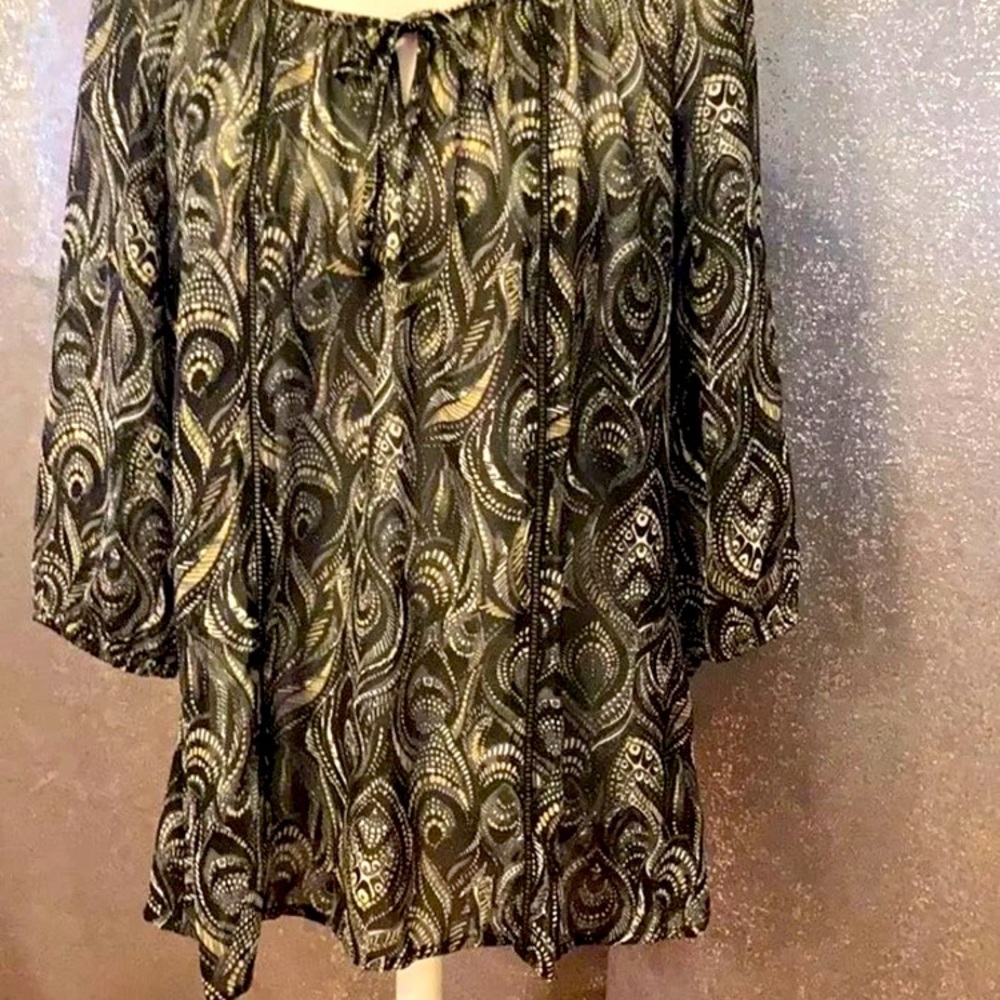 Beautiful blouse by Croft and Barrow size L